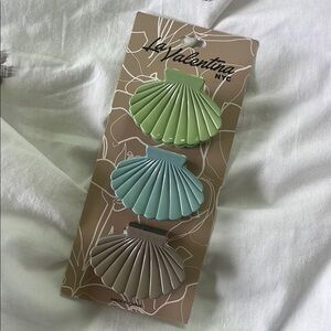 Valentina NYC Shell Hair Clips Set